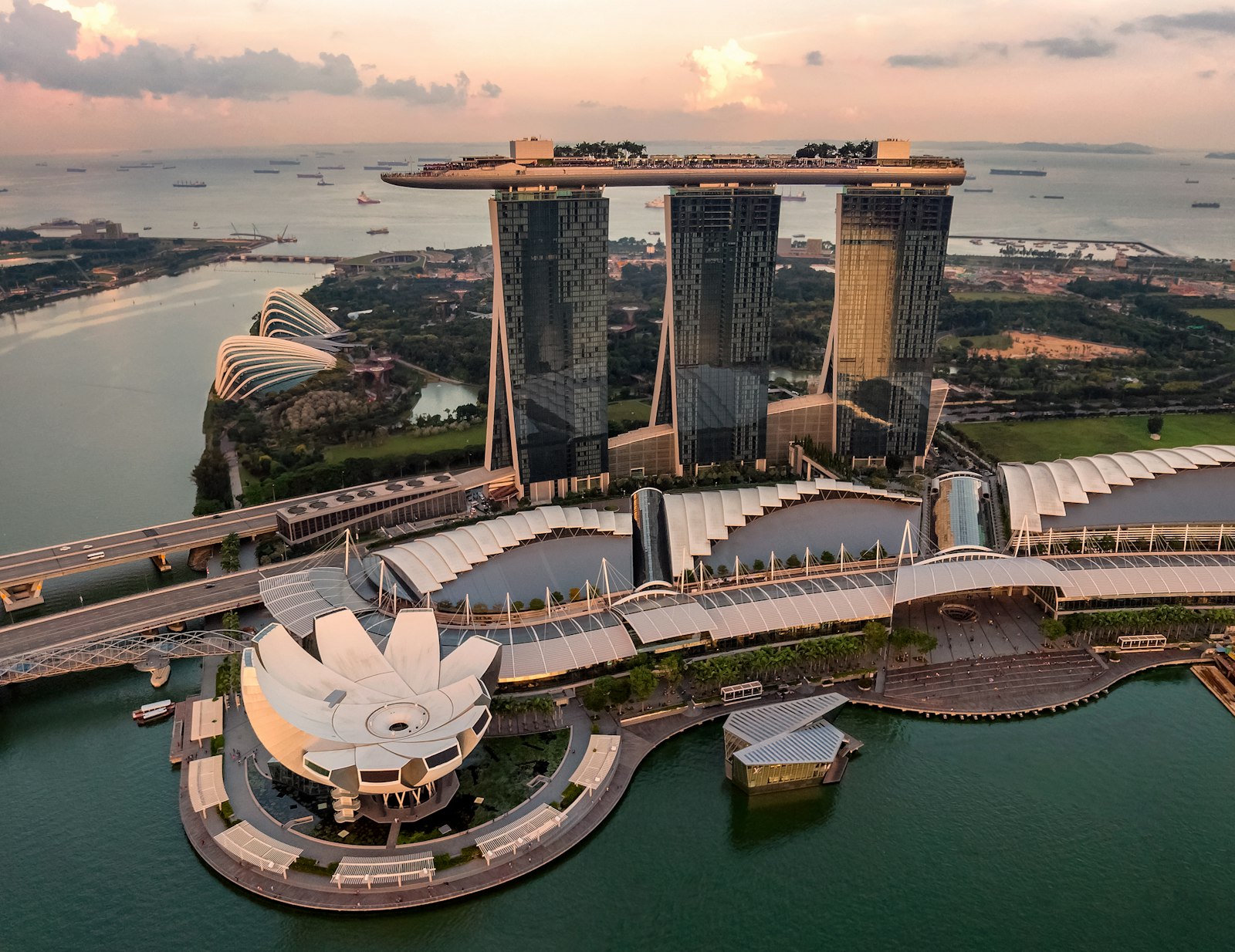 Singapore travel scene