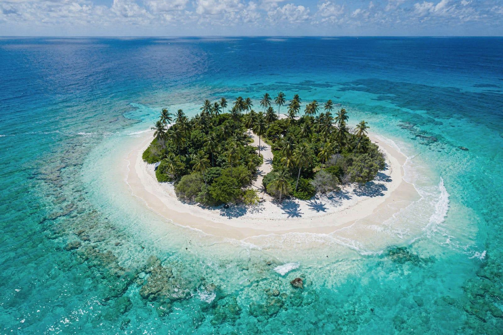 Fiji travel scene